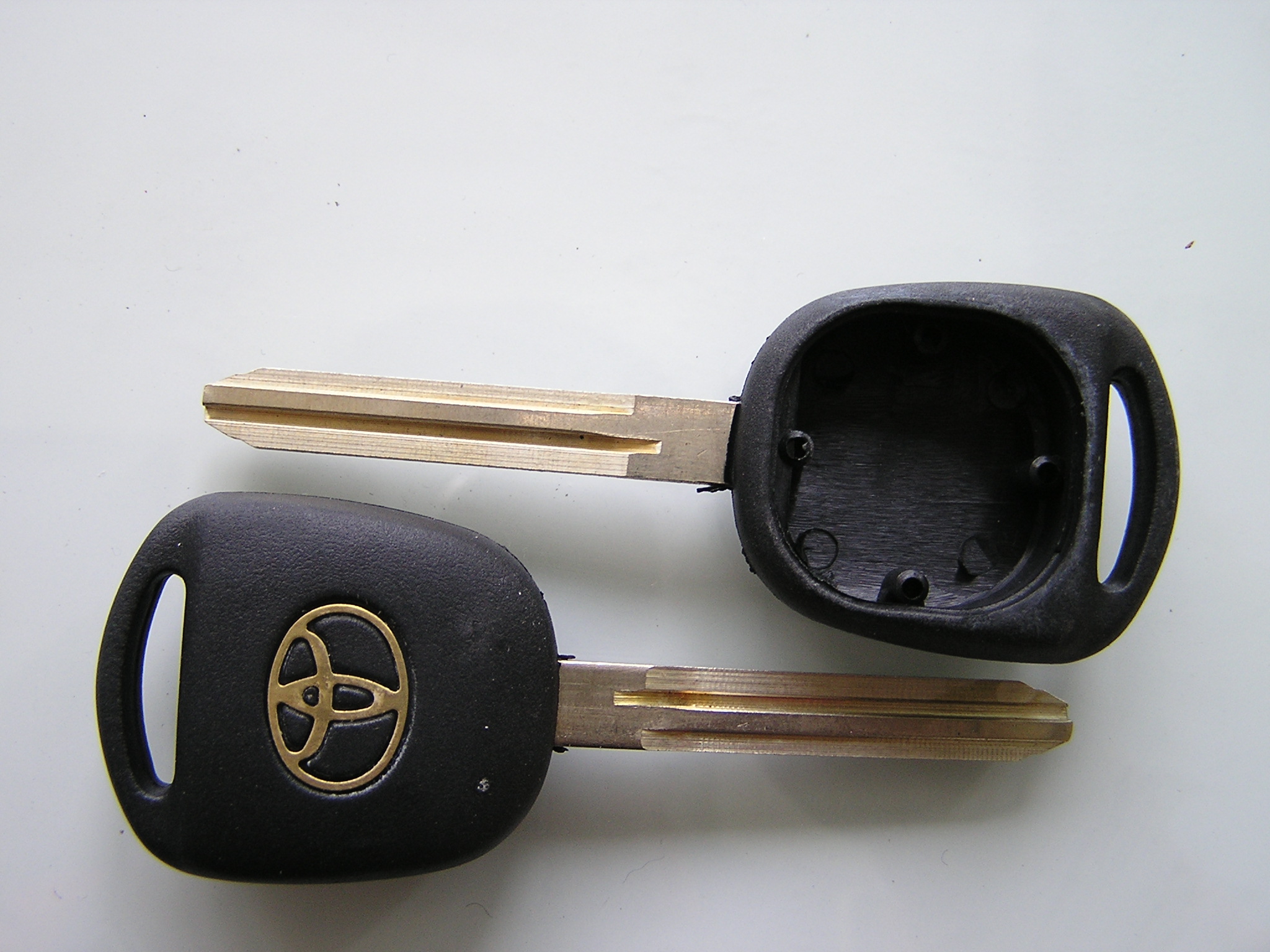 What is a toyota transponder key