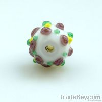 Lampwork 자주색 꽃을 가진 유리제 컵케이크 구슬