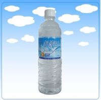Разлитая по бутылкам минеральная вода