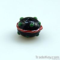 빨간 소용돌이 및 녹색 점을 가진 Lampwork 유리제 흑염주