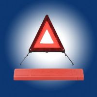 предупреждающий треугольник, треугольник движения, отражательный треугольник