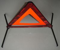 отражательный предупреждающий треугольник