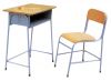 одиночные стол и стул студента