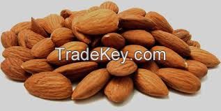 100% natural Sweet almonds