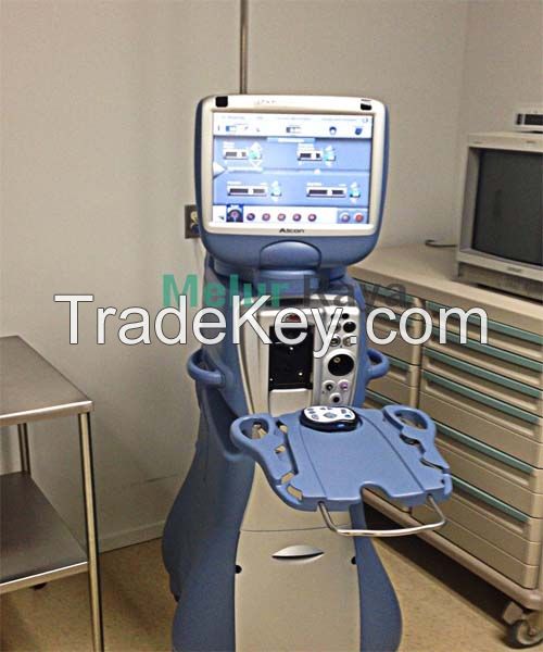 Alcon Infiniti Vision Surgical System set