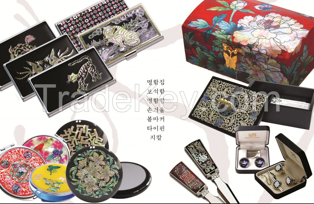 Korean Traditional Souvenir Lacquerware, Mother of Pearl