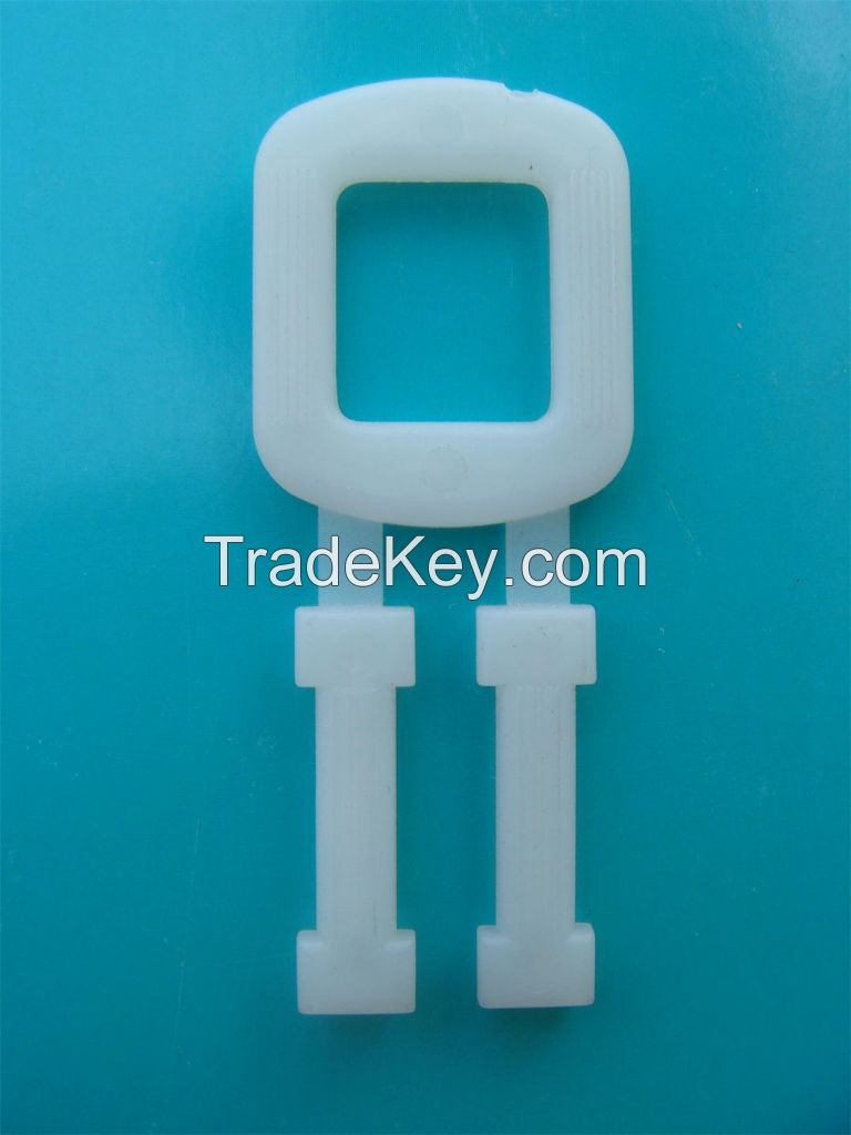 Poly strapping buckle for manual packing