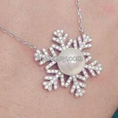 snowflake and pearl pendants, chains pendants
