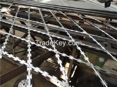 razor barbed wire mesh fence BTO18 BTO20 BTO22 BTO30 CBT65