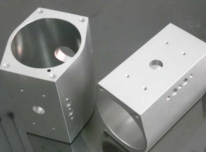 Custom aluminum CNC machining services