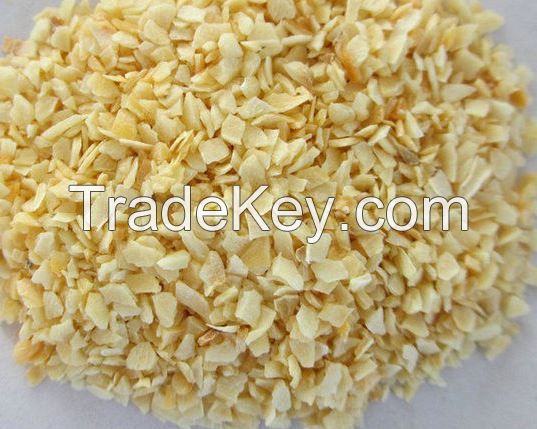 Dried garlic granules