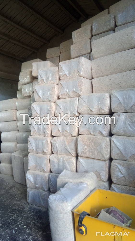 wood shavings for beding for animals and poultry