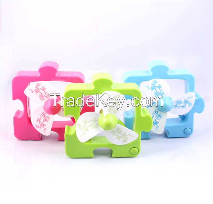 Cartoon Jigsaw puzzle desk mini personal electricity storage USB fan