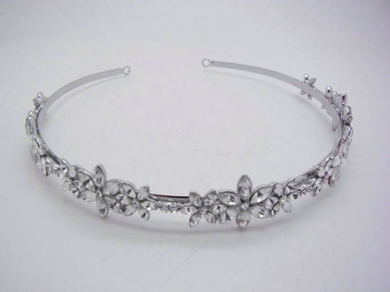 Charming crystal wedding tiara/ crown