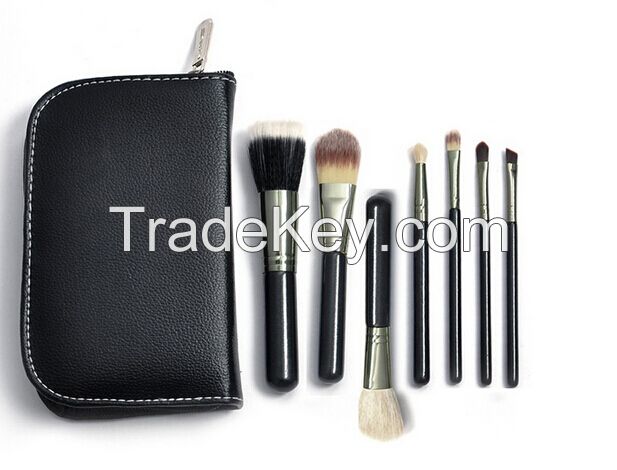 Wholesale high quality cosmetic mini makeup brush set with bag Private Lable badger hair goat hair brush