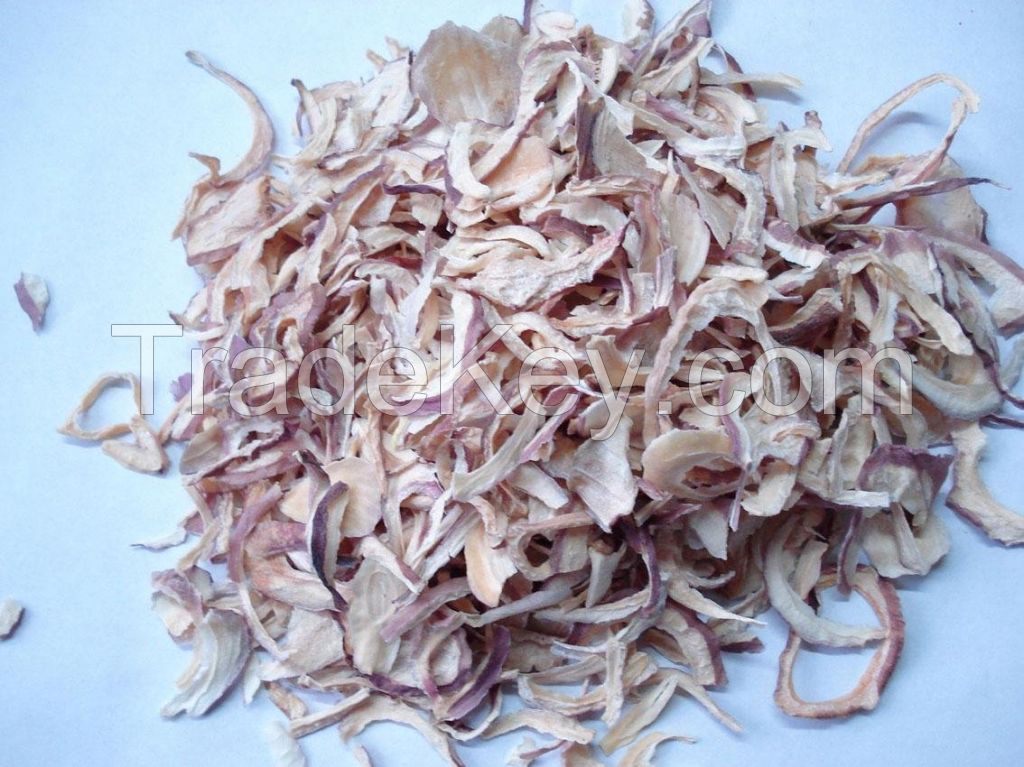 Dehydrated Red onion Flakes kibbled