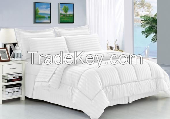 White Comfort Wrinkle-Resistant Soft Striped Down-Alternative Comforter