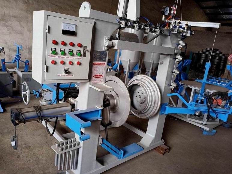 truck tire retreading machine and retreading factory