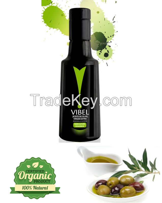 Olive Oil with with hints of green apple, tomato leaf and harmonious with bitter and peppery notes. 250 ML