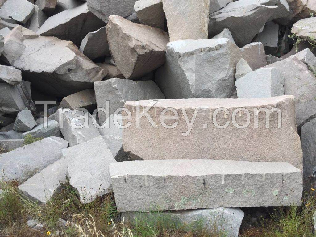Natural granite stone, rough granite blocks, reclaimed granite quarry tailings, granite boulders