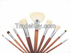 Varnished handle high quality makeup brush set