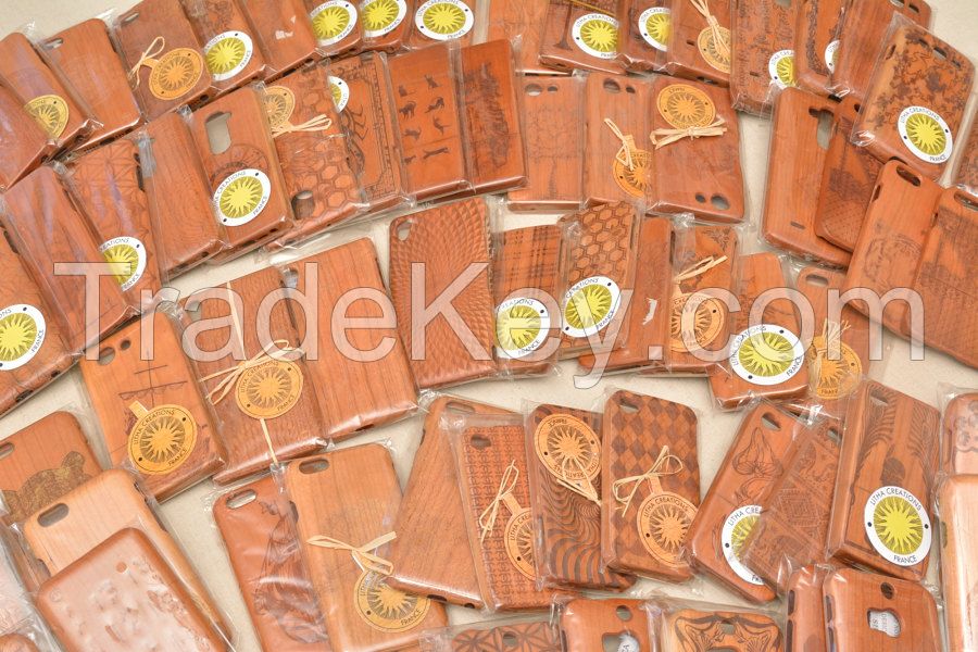 100 pcs Engraved wood phone cases