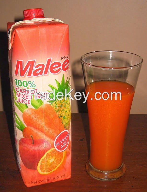 Mixed fruits juice , apple, banana, stew berry etc for sale.