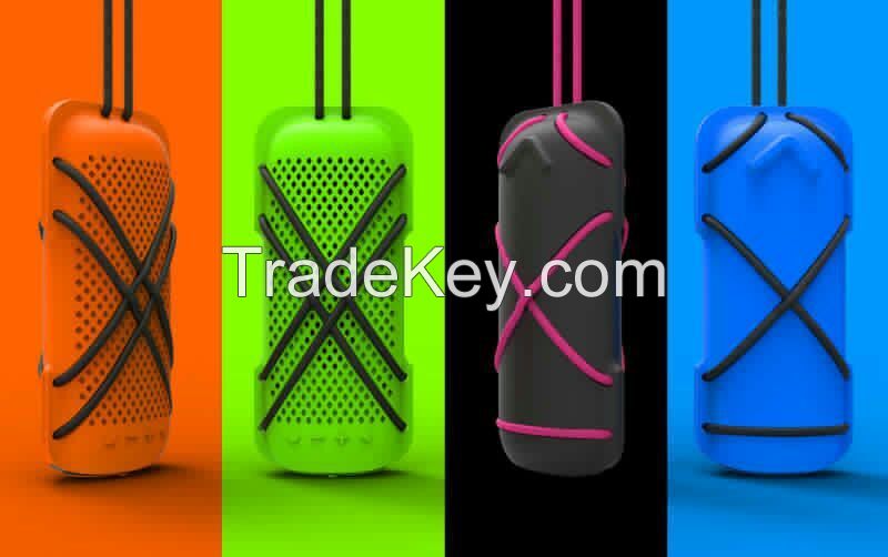 outdoor portable  bluetooth speakers with different colors