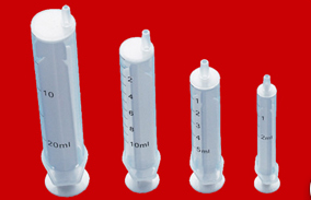 Disposable syringe 2 parts