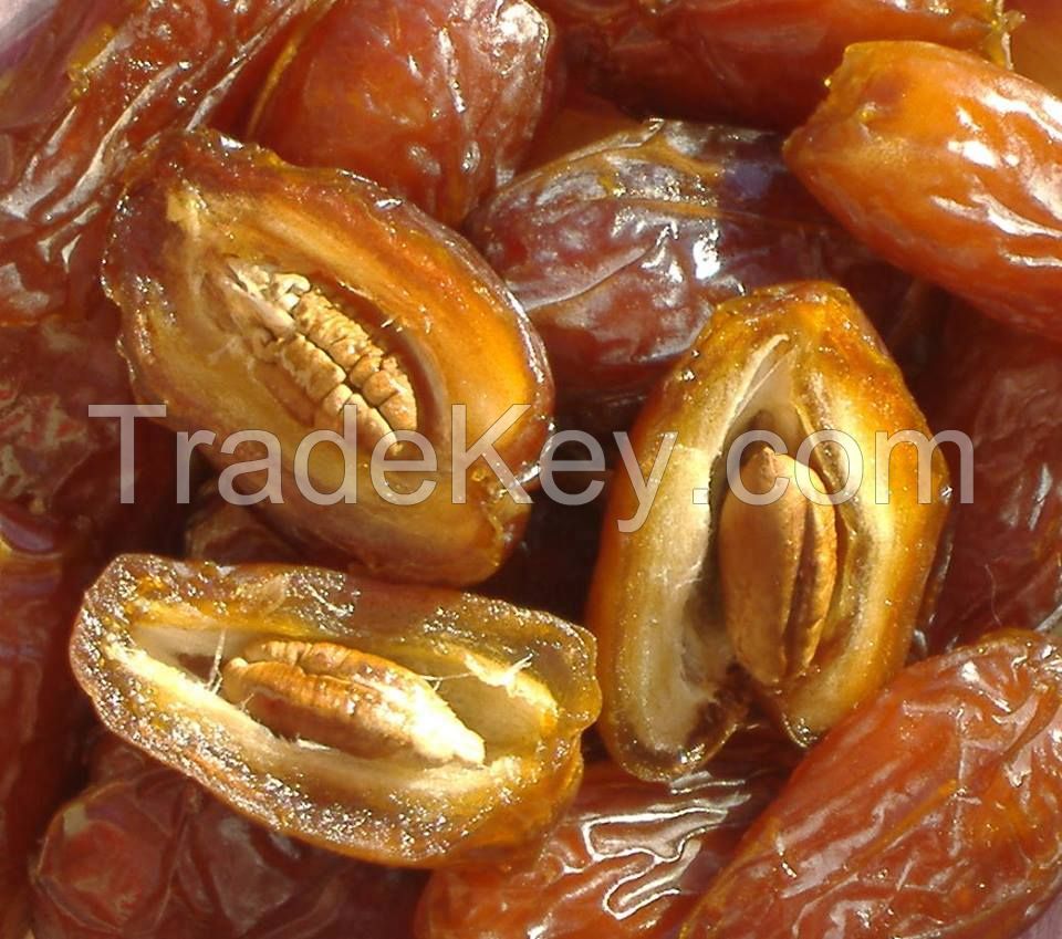Deglet Nour Pitted Dates