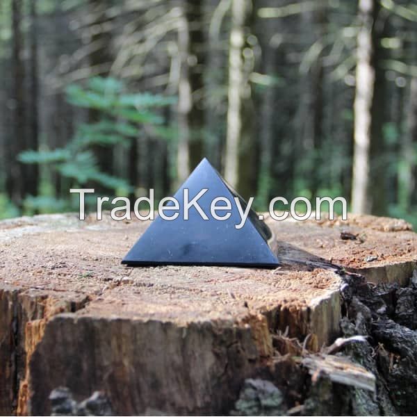 50 mm Polished shungite pyramid from Russia for Sale