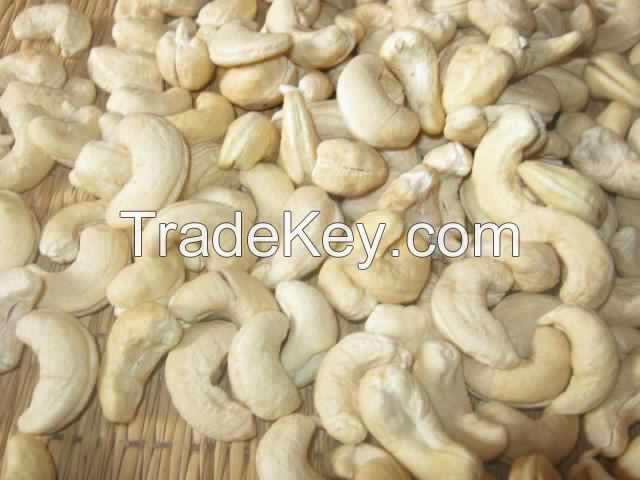 Raw cashew nuts