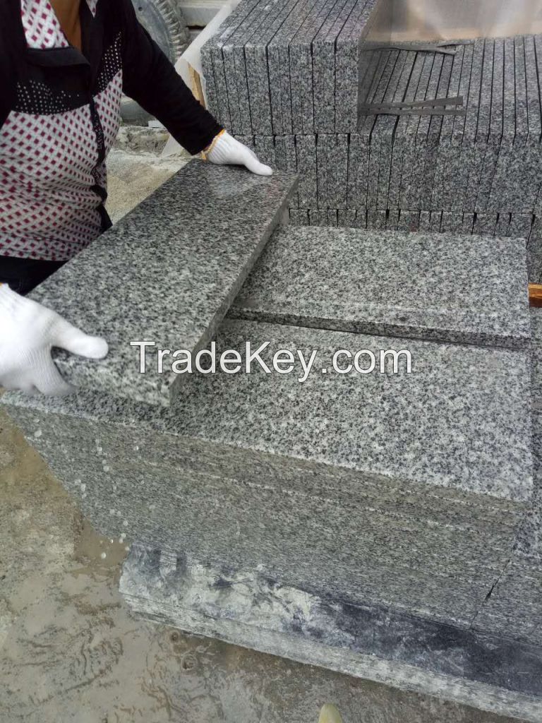 G655 granite tile by Xiamen Dingzuan Trading Co., Ltd