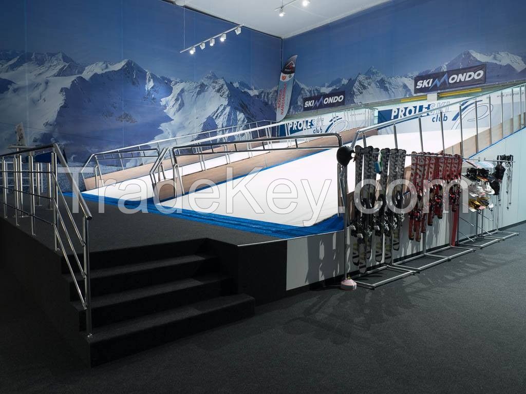 Amusement park ski simulator Snowboard endless slopes attraction Indoor entertainment