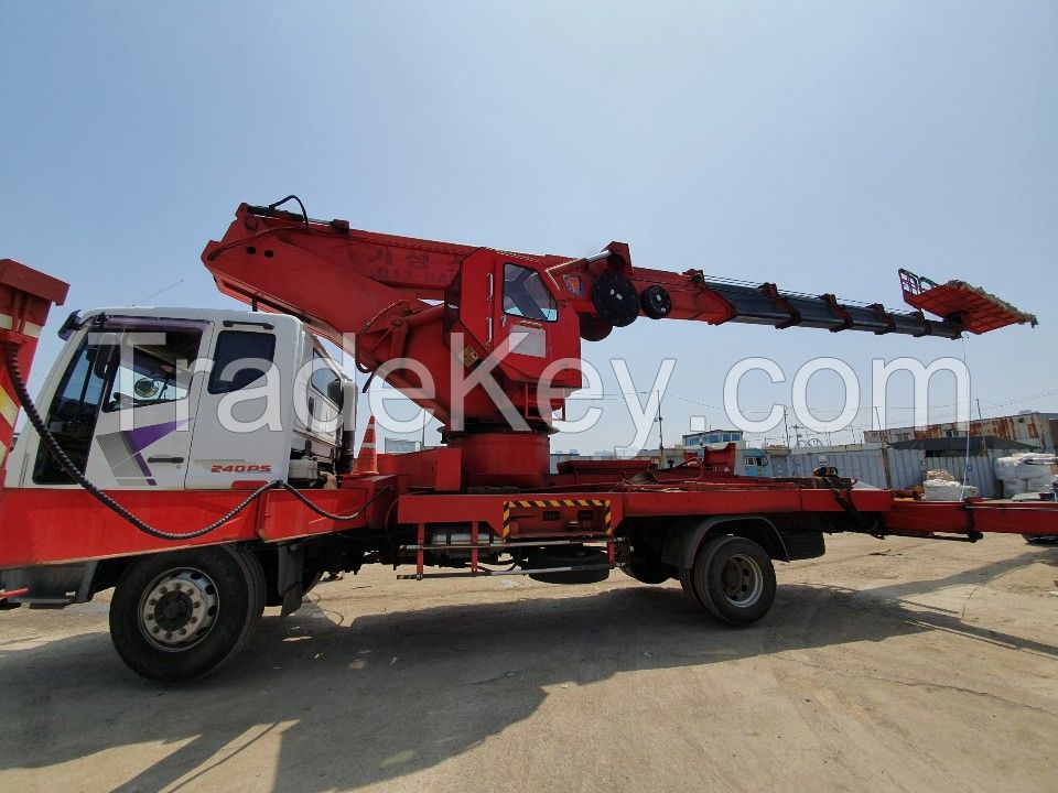 used Aerial Platforms and Cranes offers from Korea