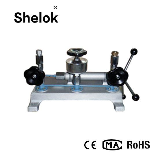 Water hydraulic pressure calibration machine for pressure gauge