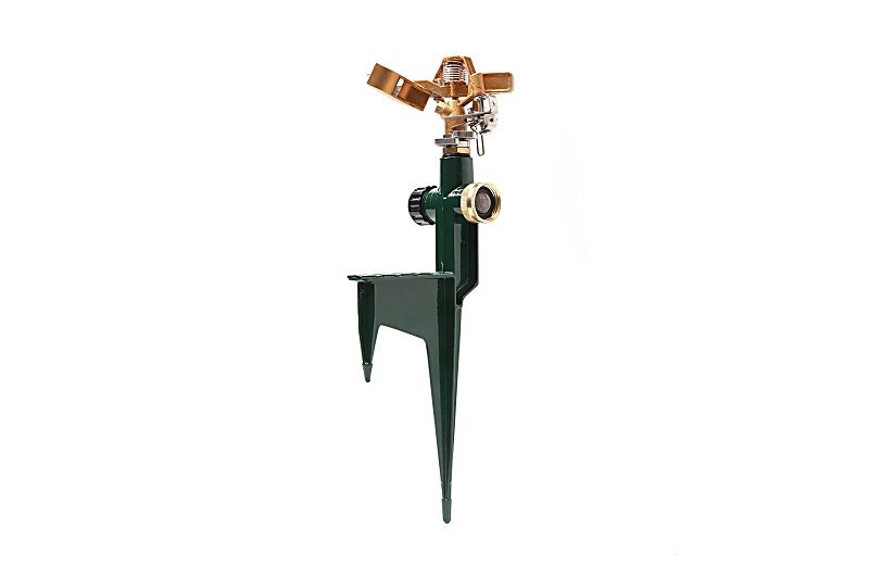 metal pulsating water sprinkler on step spike