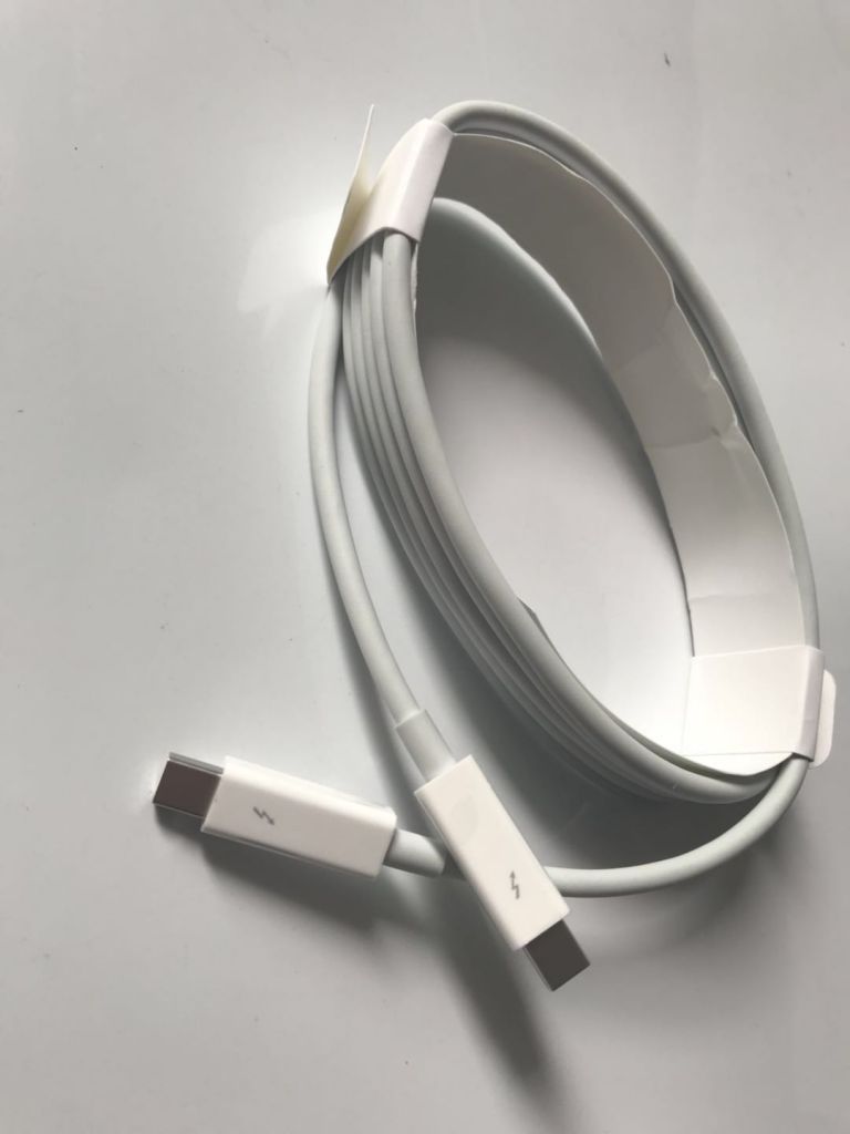Thunderbolt Cable (2.0 m) - White for apple macbook air for Macbook pro