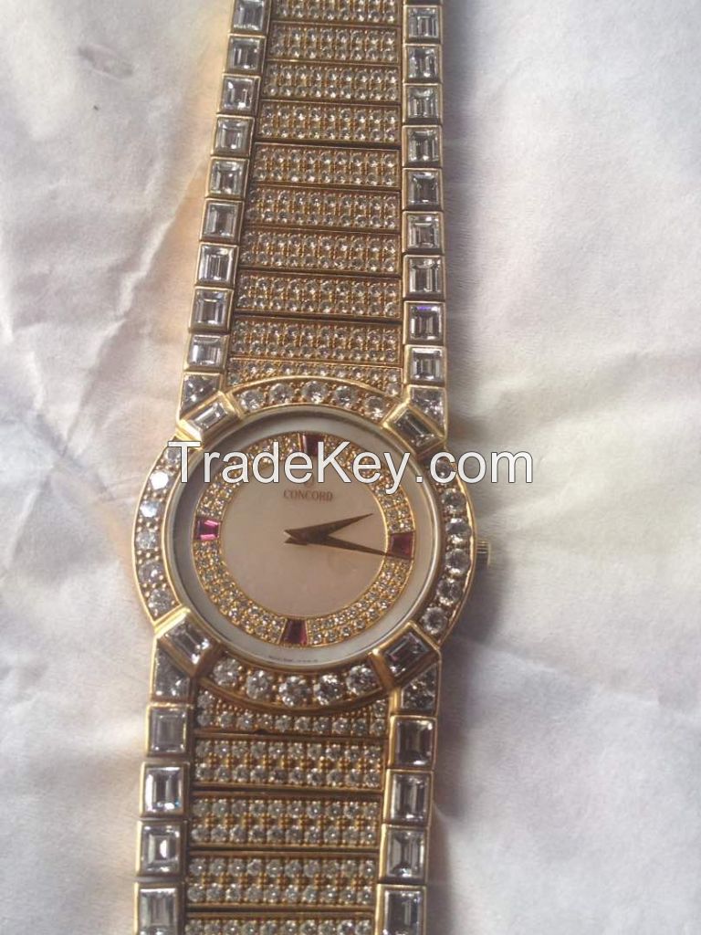 26-YEAR-OLD GOLD DIAMOND LUXURY WATCH FOR SALE