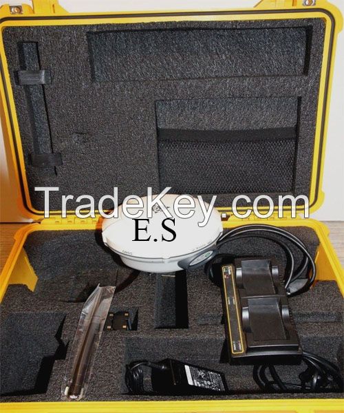 Trimble R8 model 3 GNSS device w 430-450 Mhz radio