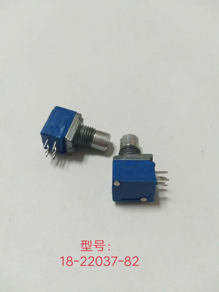 9mm Metal Shaft Potentiometer, Used in Car Amplifiers, Volume Control and Walkie-Talkie