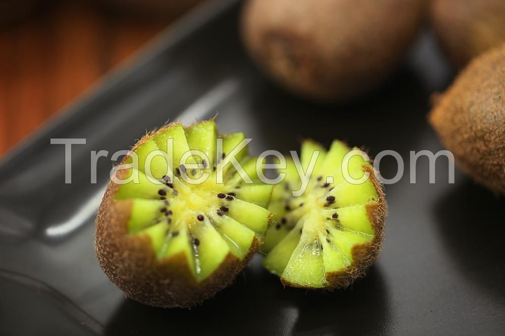 Fresh Kiwi Fruits Organic Green Kiwi