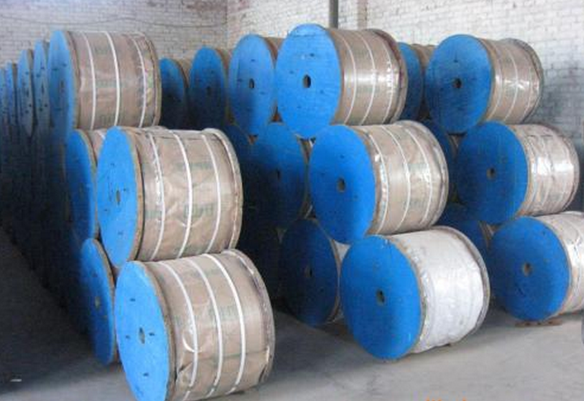 Extra high tensile strength galvanized steel strand for ACSR( FACTORY)