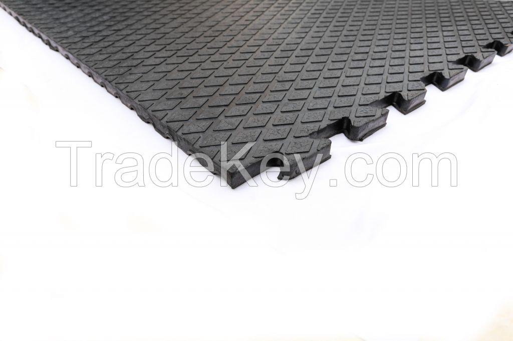Vulcanized Interlocked Rubber Stable mats