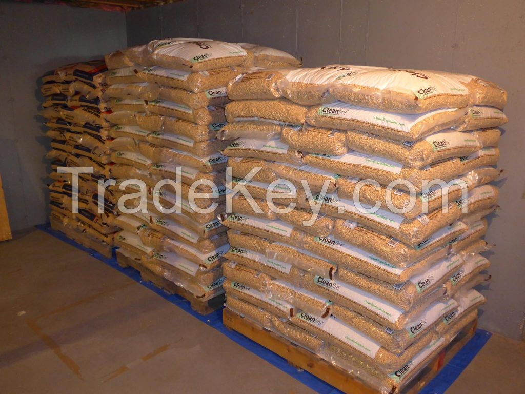 Wood Pellets DIN, EN Plus-A1, EN Plus-A2 Pine, Beech wood pellets of 15kg for sale