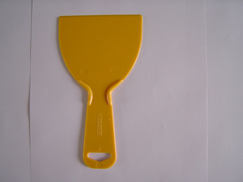 plastic putty knife