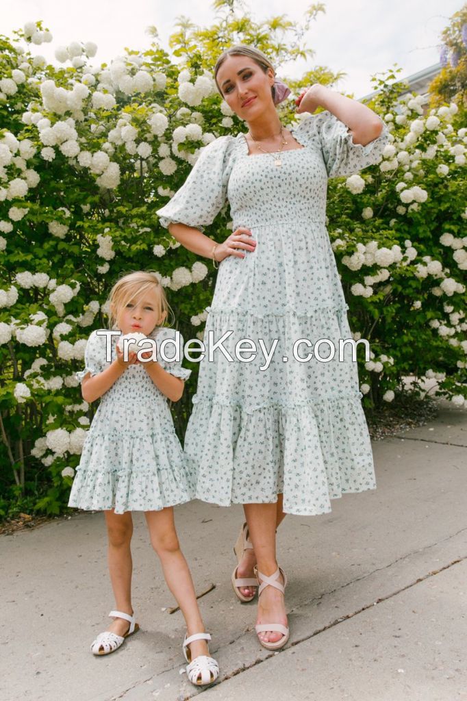 New arrival street fashion flower square neck mother-daughter dress lantern sleeve modest dresses cute kid dress