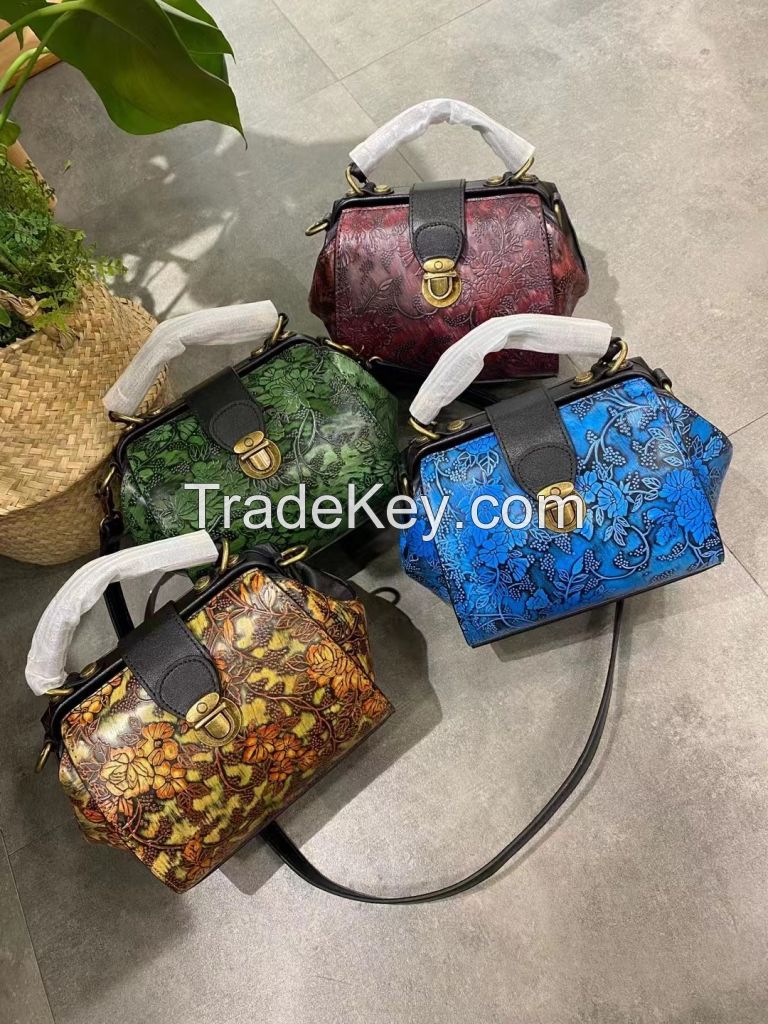 Women hand made leather bags