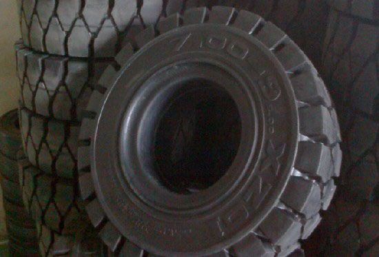 7.00-9, 7.00-12 solid tire/tyre forklift tire, industrial tire/tyre, pneumatic solid tire