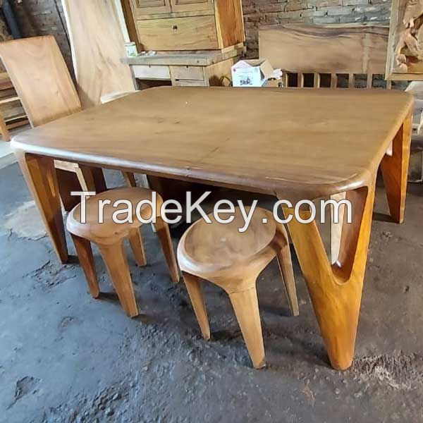 Trembesi Dining Table Set with Round Stool